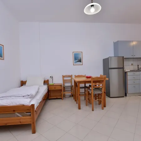 Finikas Апартаменты Палеохора